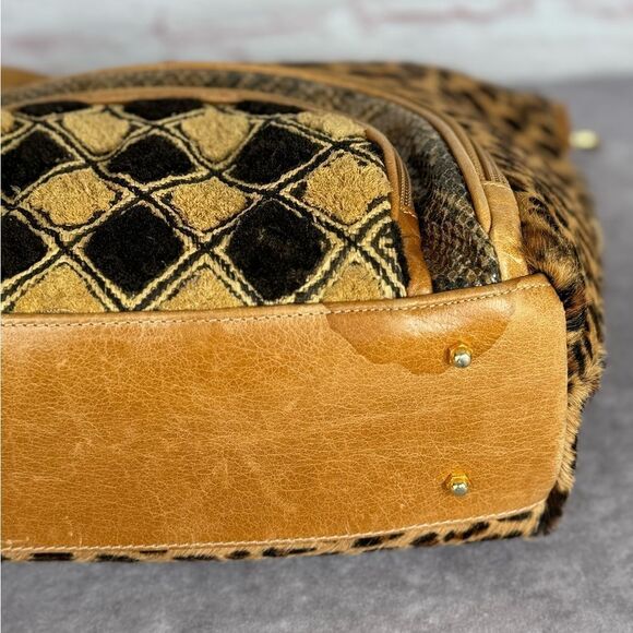 Clever Carriage Company Ponyhair Mixed Material Gorgeous Cheetah Print Hobo Bag - Picture 9 of 15